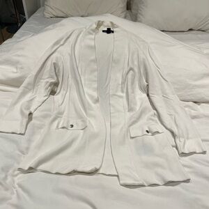 NEVER WORN LE CHATEAU WHITE CARDIGAN XXS